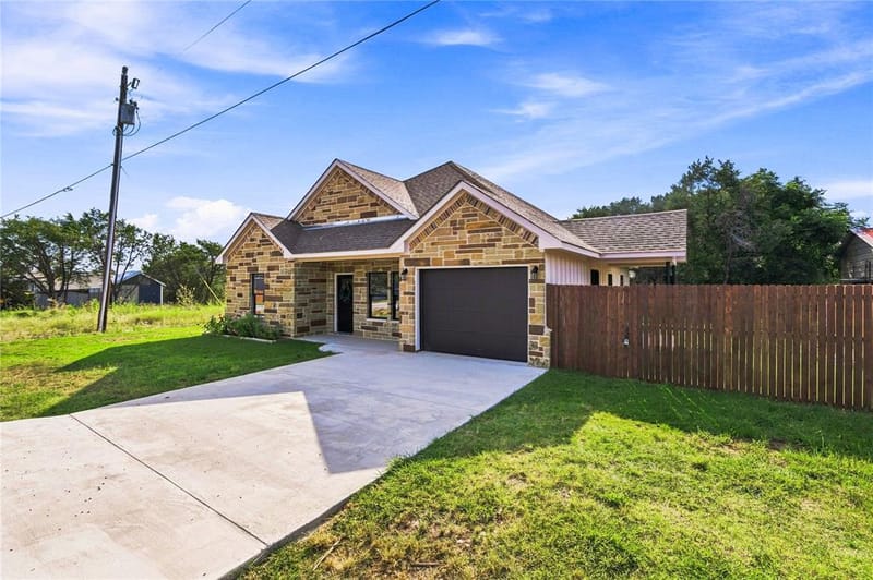 2515 Coyote Trail, Granbury TX 76048 - Photo 3
