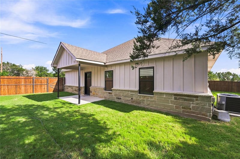 2515 Coyote Trail, Granbury TX 76048 - Photo 10