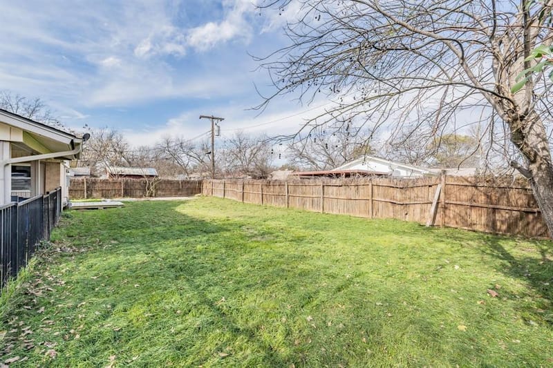 1721 Kay Avenue, Bridgeport TX 76426 - Photo 12