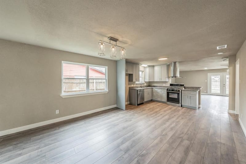1721 Kay Avenue, Bridgeport TX 76426