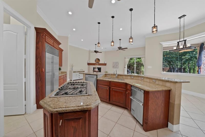 6204 Toscana Circle, Fort Worth TX 76140 - Photo 8