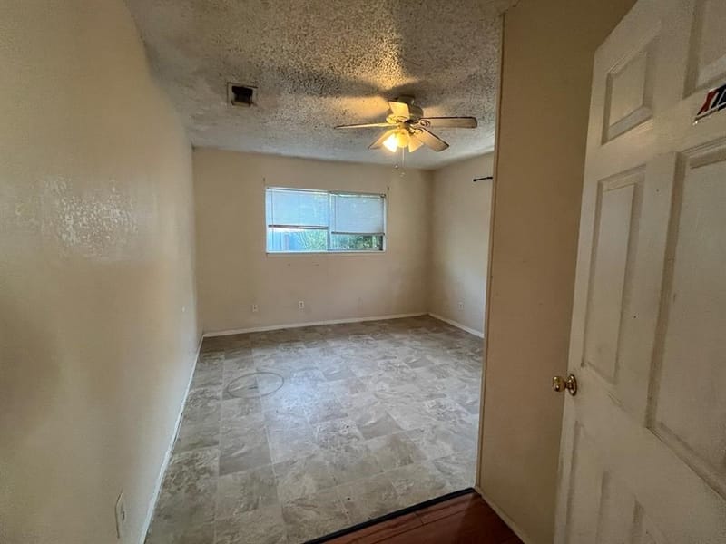 2525 Oakwood Terrace, Haltom City TX 76117 - Photo 4
