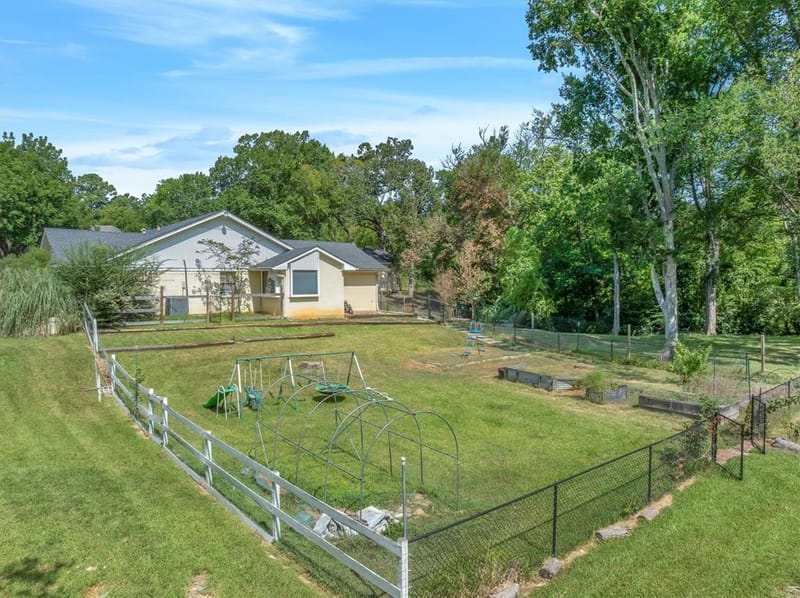 522 W High Street, Grand Saline TX 75140 - Photo 36