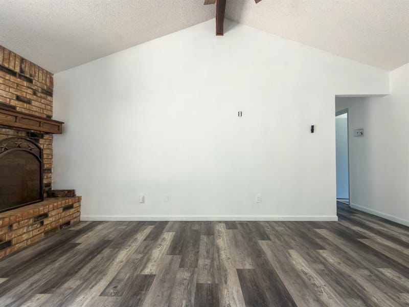 1516 NW 1st Avenue, Mineral Wells TX 76067 - Photo 3