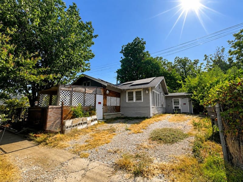 110 N Marlborough Avenue, Dallas TX 75208
