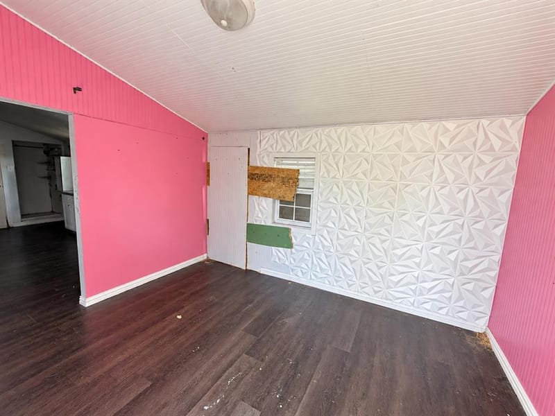 110 N Marlborough Avenue, Dallas TX 75208 - Photo 10