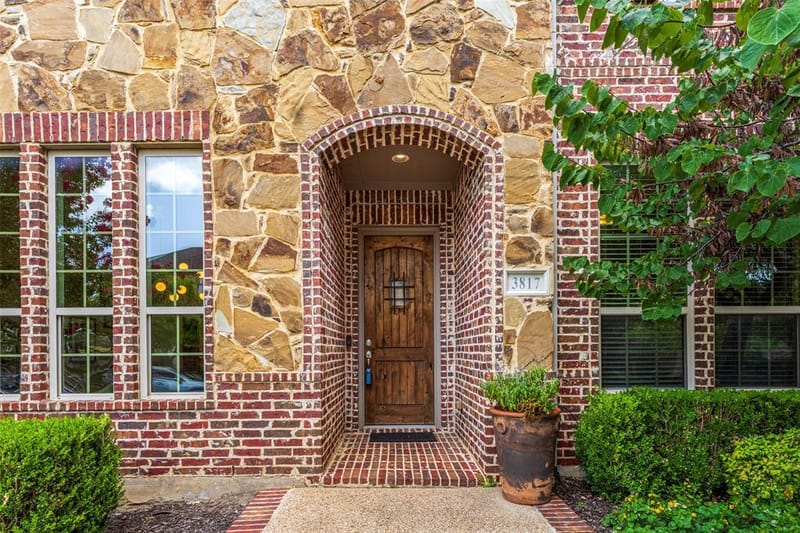 3817 Plum Vista Place, Arlington TX 76005 - Photo 3
