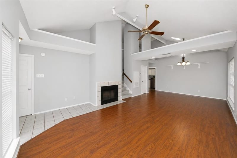 2927 Peninsula Way, Carrollton TX 75007 - Photo 3