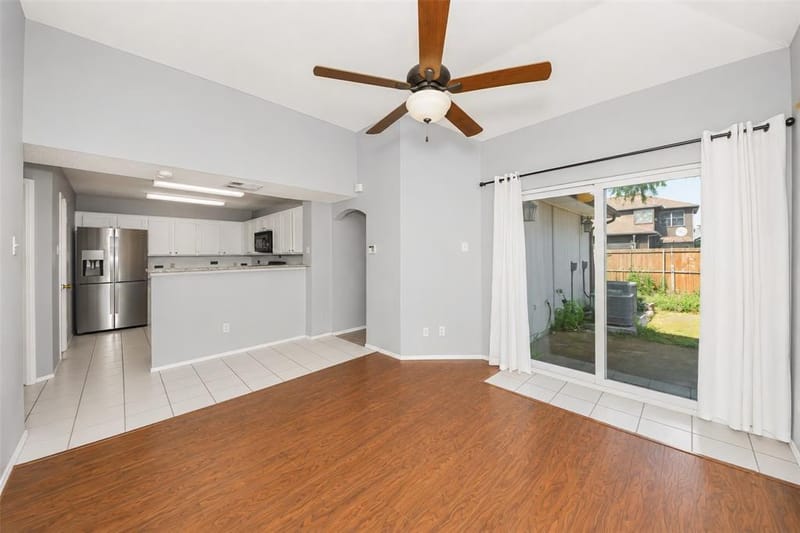 2927 Peninsula Way, Carrollton TX 75007 - Photo 9