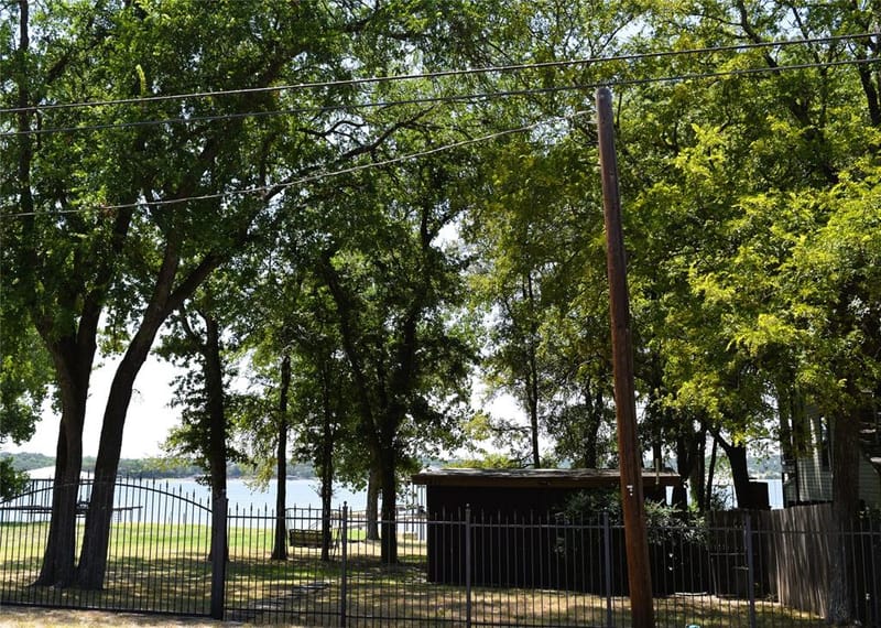 1411 E Lake Drive, Weatherford TX 76087 - Photo 10