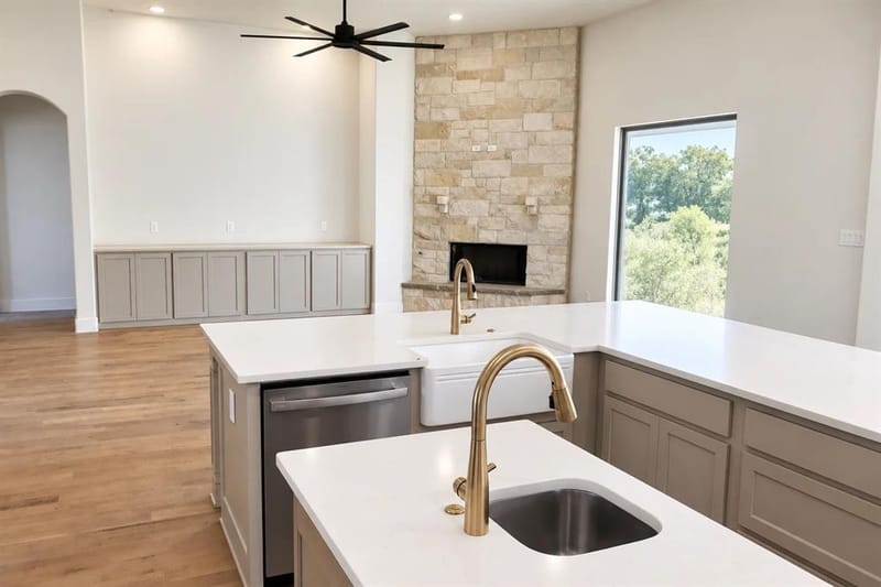 1009 Old Oaks Court, Weatherford TX 76087 - Photo 4