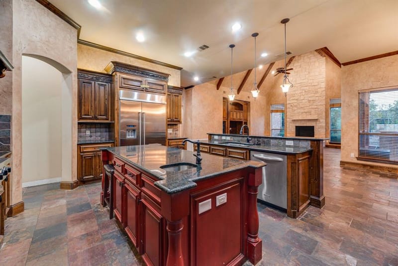 685 Knob Hill Court, Argyle TX 76226 - Photo 11