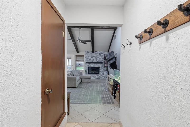 1104 Monterrey Street, Bedford TX 76022 - Photo 9