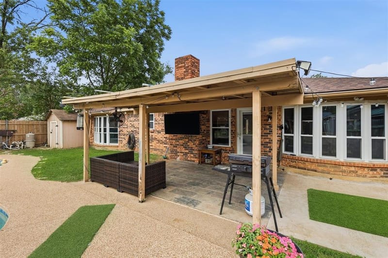 1104 Monterrey Street, Bedford TX 76022 - Photo 34