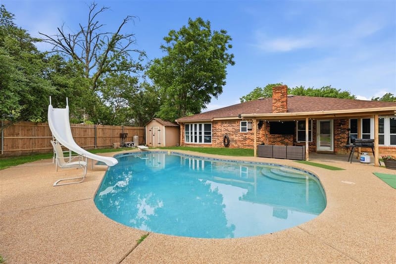 1104 Monterrey Street, Bedford TX 76022 - Photo 37