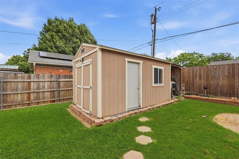 1104 Monterrey Street, Bedford TX 76022 - Photo 35