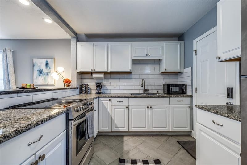 13641 Weald Green Street, Dallas TX 75240 - Photo 4