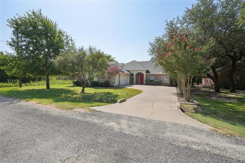 43192 Fringewood Drive, Whitney TX 76692 - Photo 2