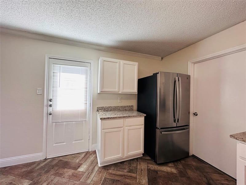 1418 Mill Branch Drive, Garland TX 75040 - Photo 5