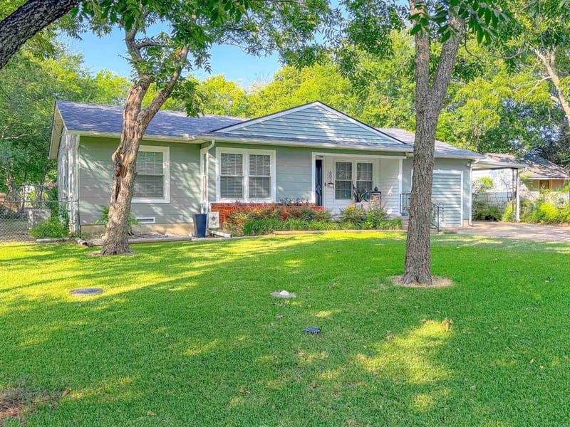 602 Richmond Lane, Waxahachie TX 75165 - Photo 2