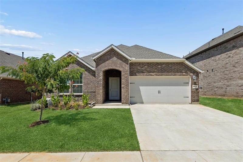 9813 Cherrywood Way, Aubrey TX 76227