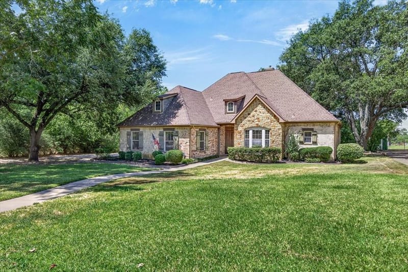 1400 Lewis Drive, Kaufman TX 75142