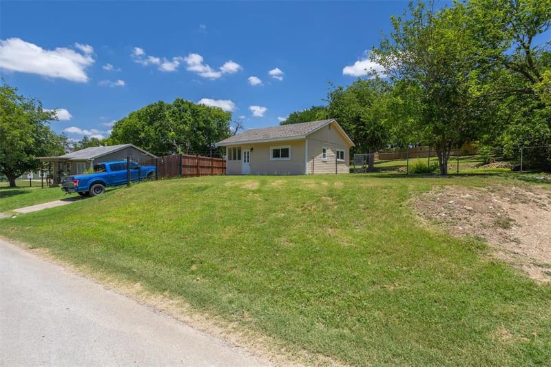 2264 Fritz Allen Street, Sansom Park TX 76114 - Photo 5