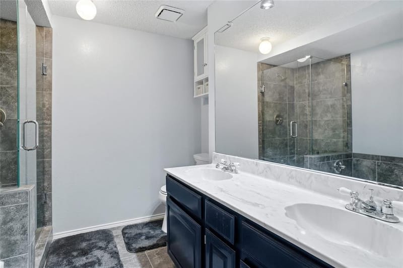5305 Faireast Court, Arlington TX 76018 - Photo 12