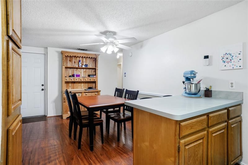 5305 Faireast Court, Arlington TX 76018 - Photo 7