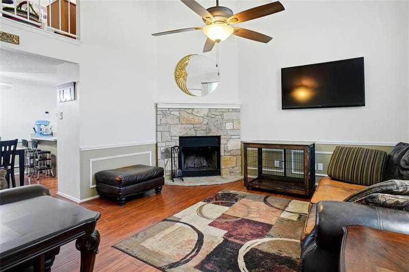 5305 Faireast Court, Arlington TX 76018 - Photo 3