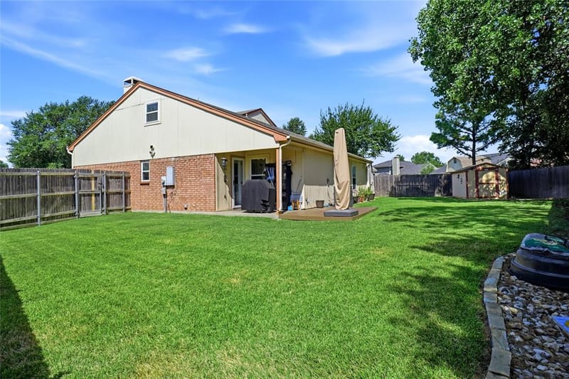 5305 Faireast Court, Arlington TX 76018 - Photo 24