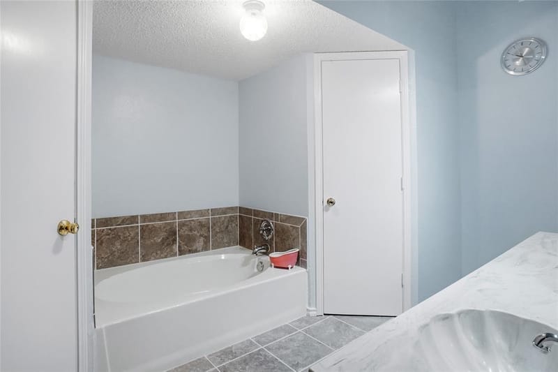 5305 Faireast Court, Arlington TX 76018 - Photo 19