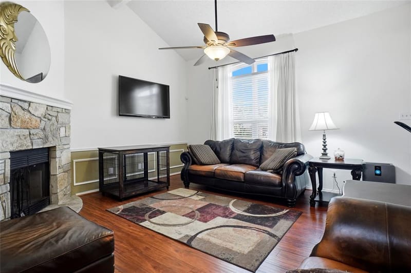 5305 Faireast Court, Arlington TX 76018 - Photo 4