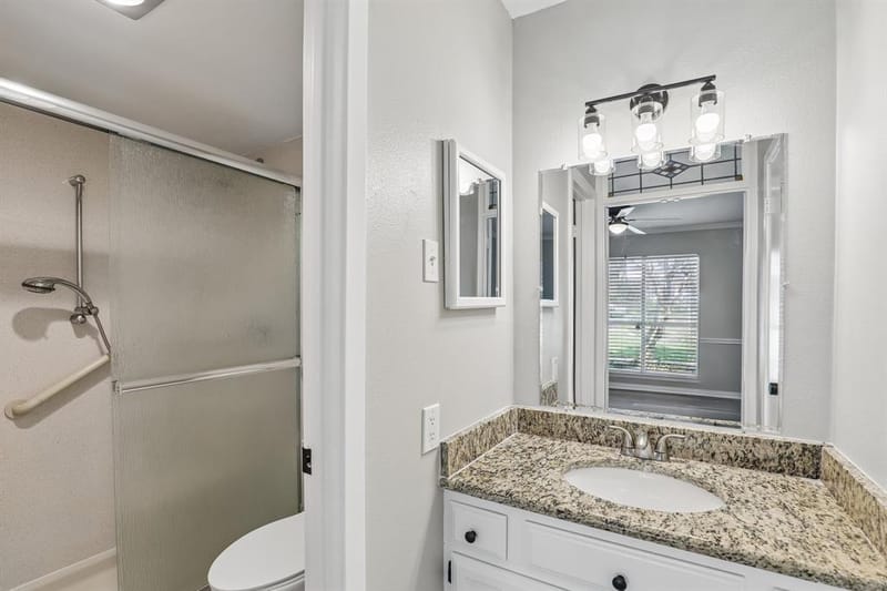 2712 Meadowstone Court, Carrollton TX 75006 - Photo 17