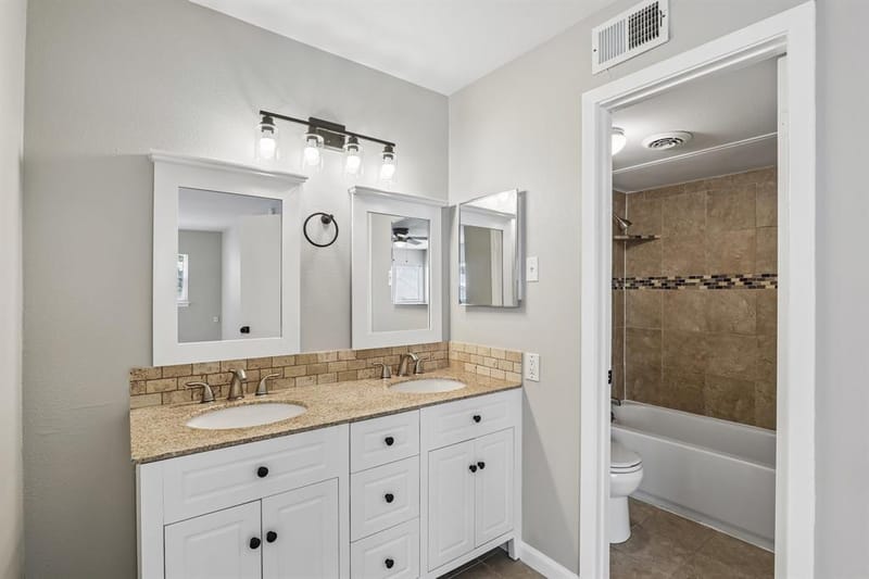 2712 Meadowstone Court, Carrollton TX 75006 - Photo 20