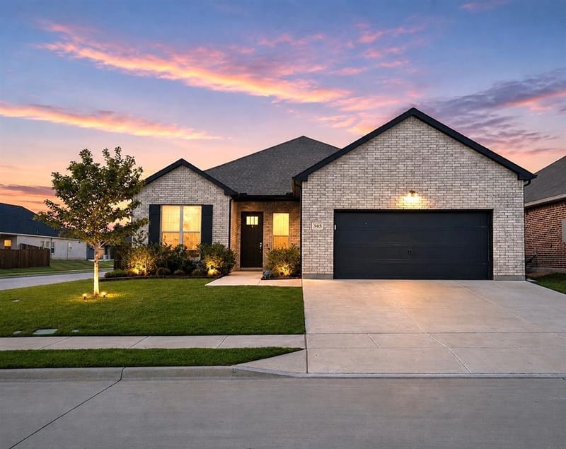 305 Chase Creek Drive, Lavon TX 75166