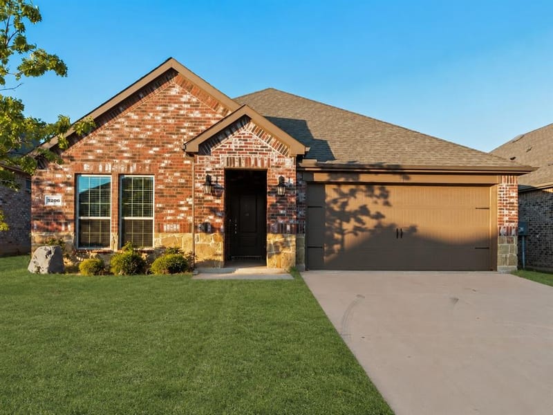 3206 Catoosa Lane, Aubrey TX 76227