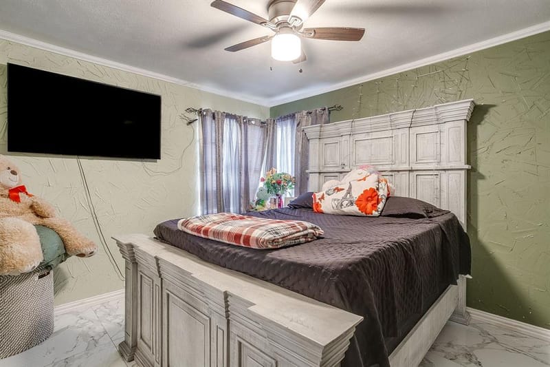 702 Lombardy Lane, Arlington TX 76013 - Photo 21
