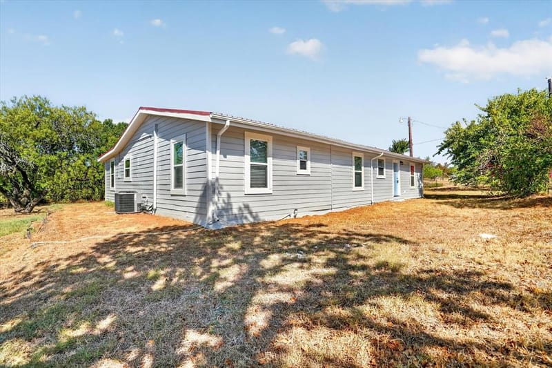 795 Meadow Road, Springtown TX 76082 - Photo 21
