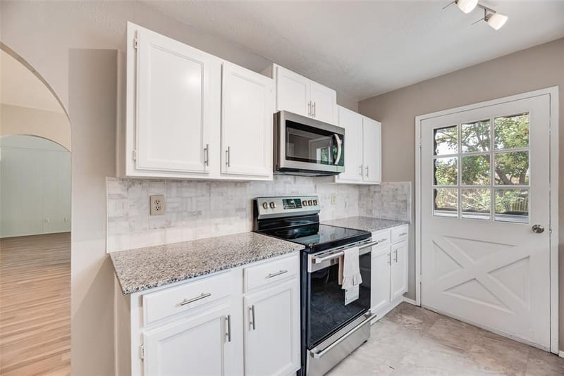 2002 Rose Hill Road, Carrollton TX 75007 - Photo 13