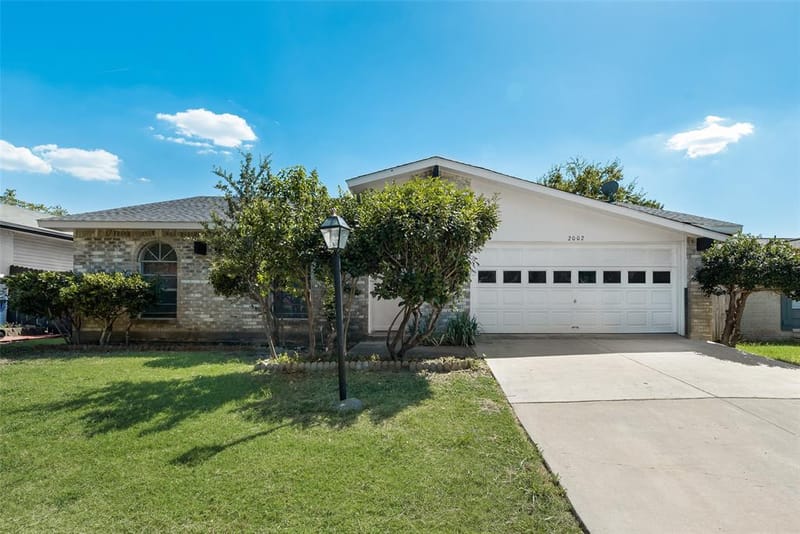 2002 Rose Hill Road, Carrollton TX 75007
