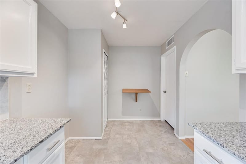 2002 Rose Hill Road, Carrollton TX 75007 - Photo 10