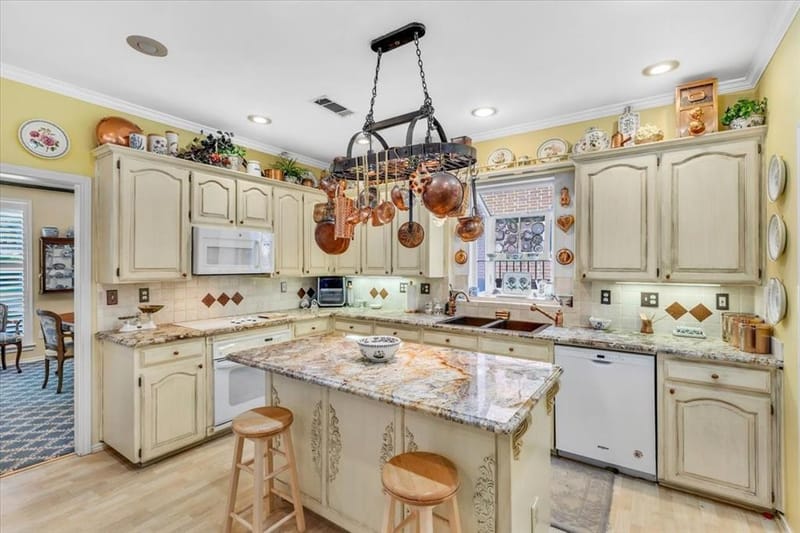 1324 Black Oak Drive, Carrollton TX 75007 - Photo 8