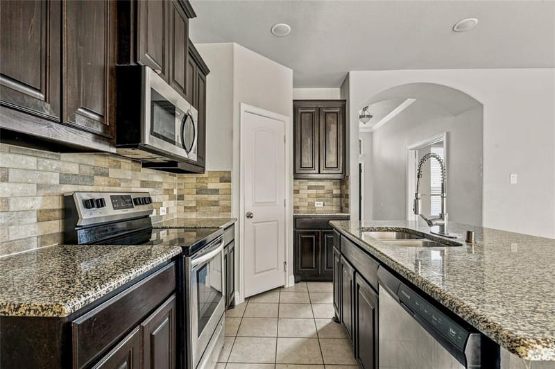 105 Finlee Lane, Red Oak TX 75154 - Photo 13