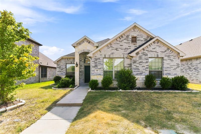 105 Finlee Lane, Red Oak TX 75154