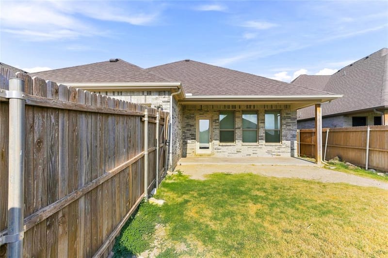105 Finlee Lane, Red Oak TX 75154 - Photo 31