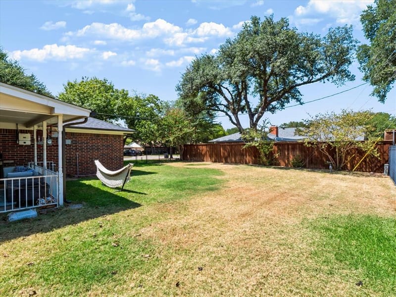 420 Cannon Drive, Hurst TX 76054 - Photo 35