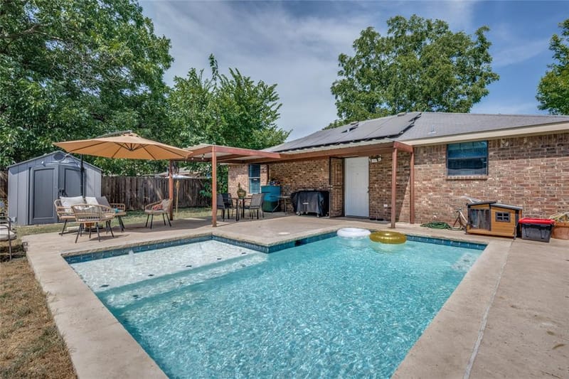105 N 7th Street, Sanger TX 76266