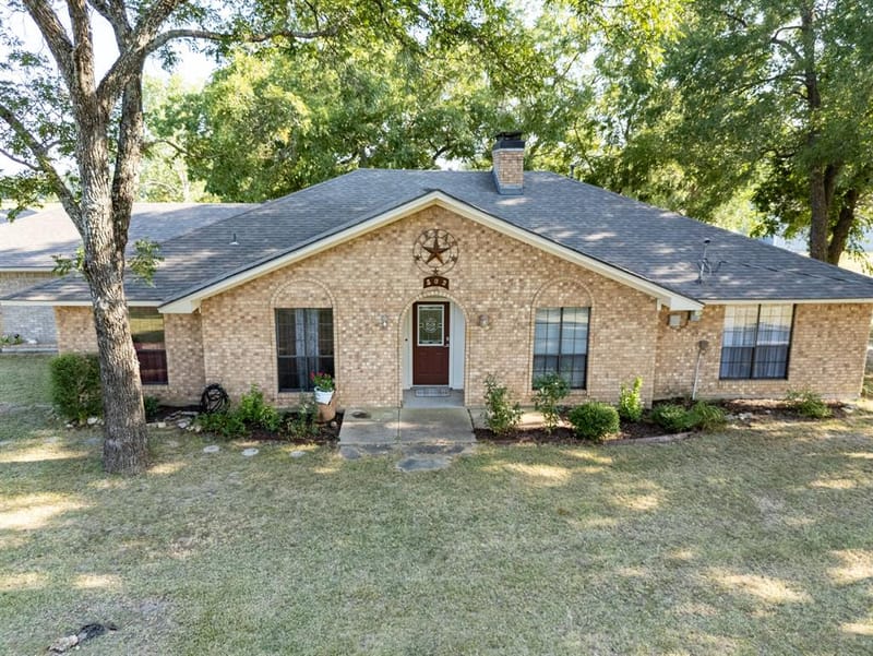 502 County Road 2610, Bonham TX 75418