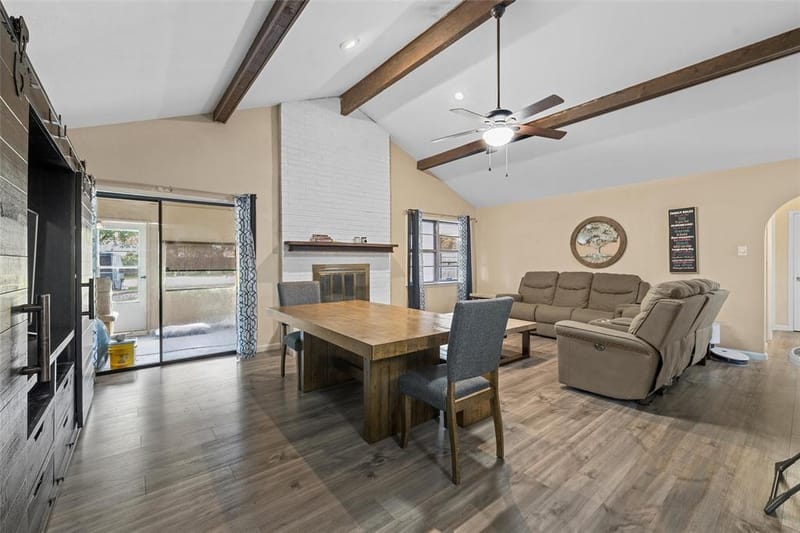 129 Texas Avenue, Hewitt TX 76643 - Photo 4